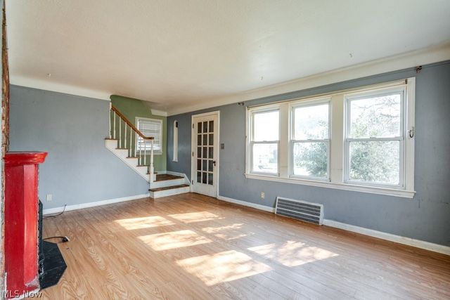 860 E 232nd Street, Euclid, OH 44123