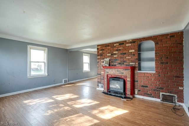 860 E 232nd Street, Euclid, OH 44123