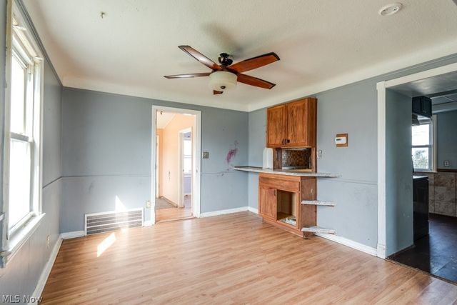 860 E 232nd Street, Euclid, OH 44123