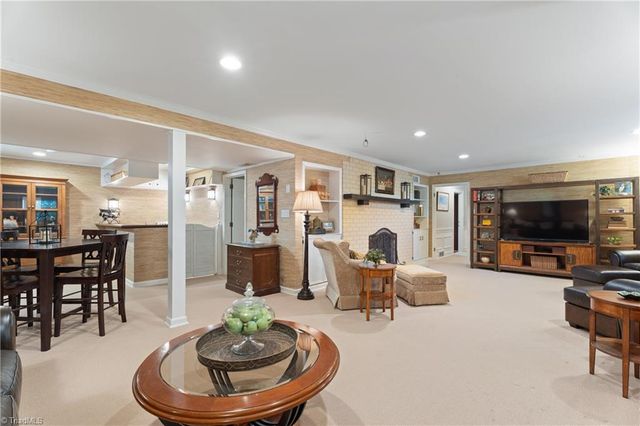 440 Sherwood Forest Road, Winston-salem, NC 27104