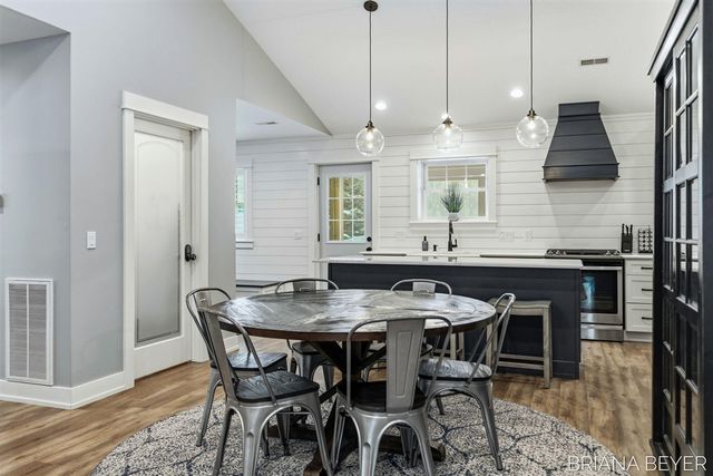 6541 145th Avenue, Holland, MI 49423