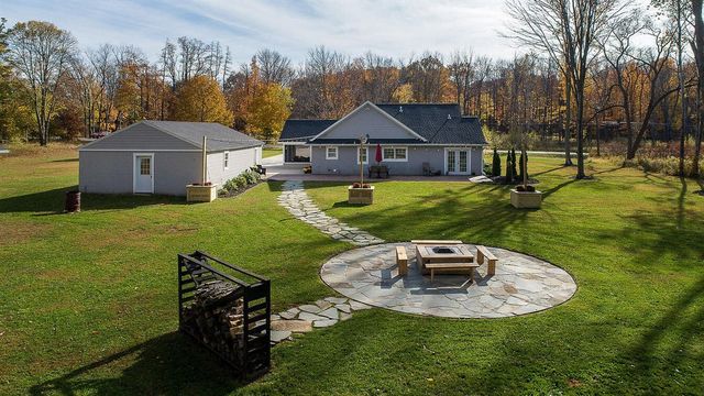 6541 145th Avenue, Holland, MI 49423