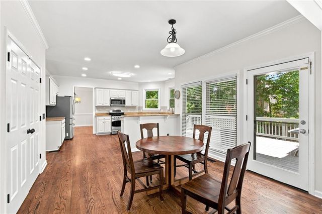 1073 Hopedale Lane, Lawrenceville, GA 30043