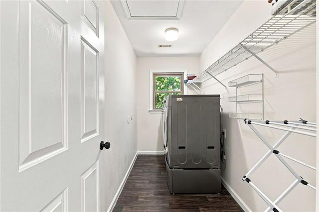 1073 Hopedale Lane, Lawrenceville, GA 30043