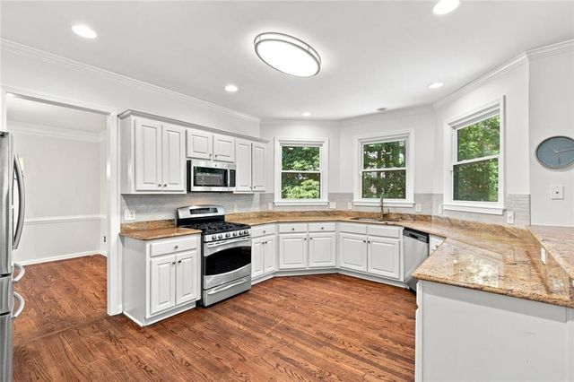 1073 Hopedale Lane, Lawrenceville, GA 30043