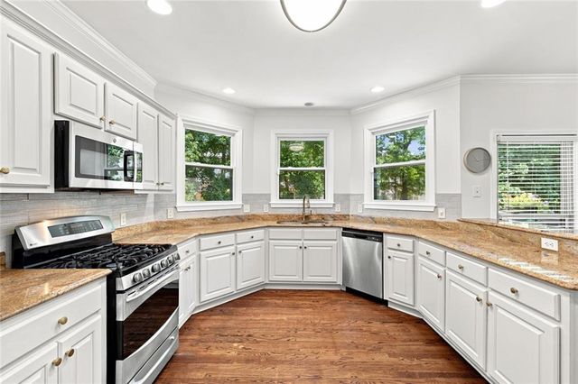 1073 Hopedale Lane, Lawrenceville, GA 30043