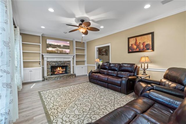 811 Millvale Place, Lawrenceville, GA 30044