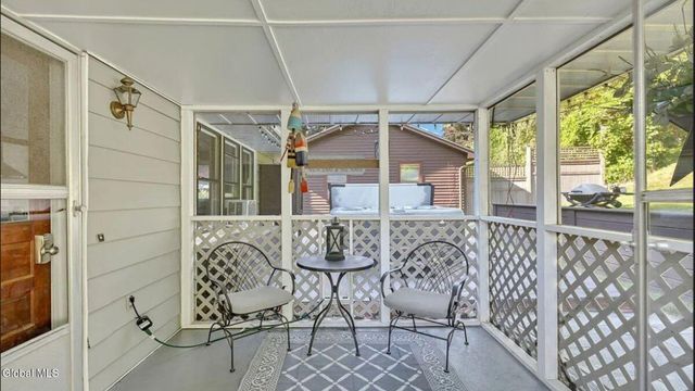 84 Worth Avenue, Hudson, NY 12534