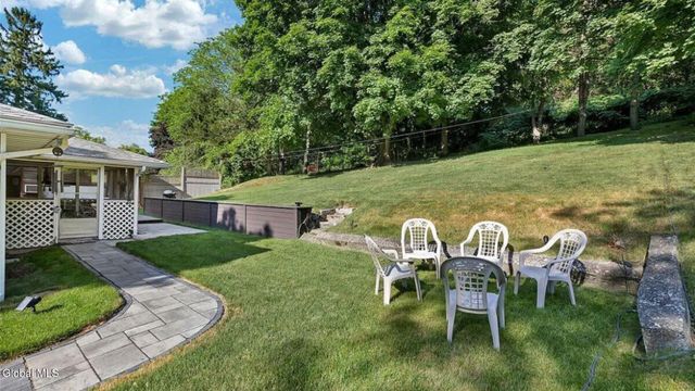 84 Worth Avenue, Hudson, NY 12534