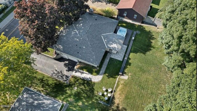 84 Worth Avenue, Hudson, NY 12534