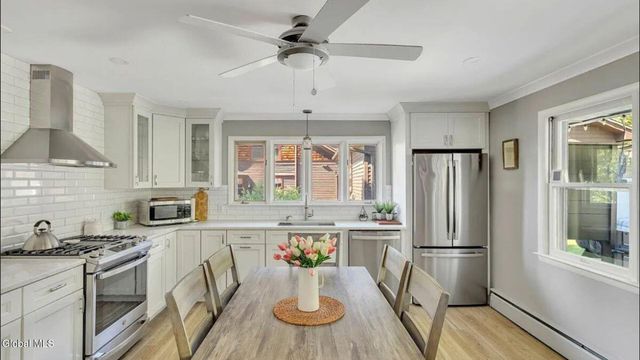 84 Worth Avenue, Hudson, NY 12534
