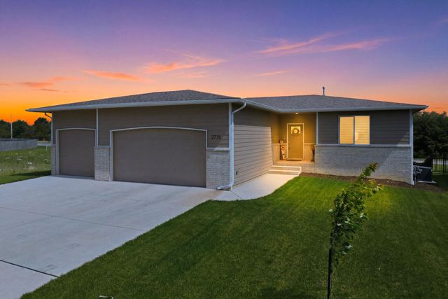 2738 E Ironstone St, Park City, KS 67219