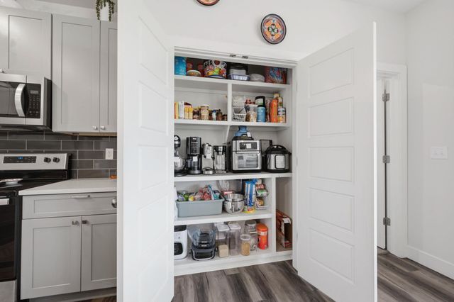 2738 E Ironstone St, Park City, KS 67219