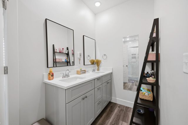 2738 E Ironstone St, Park City, KS 67219