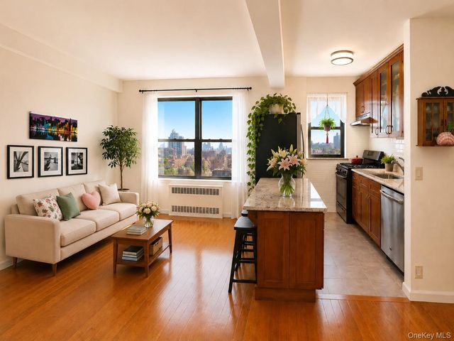 6434 102nd Street 11M, Rego Park, NY 11374