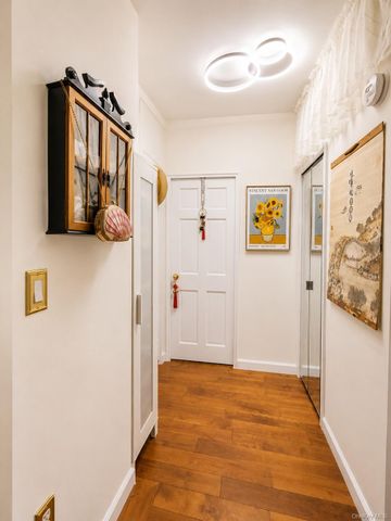 6434 102nd Street 11M, Rego Park, NY 11374