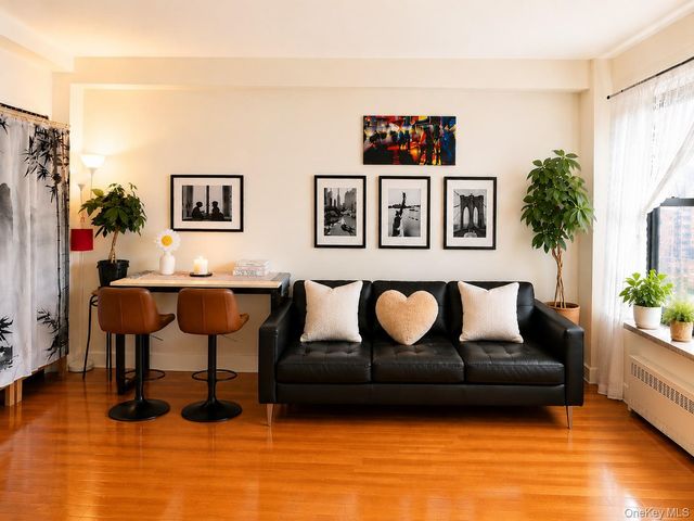 6434 102nd Street 11M, Rego Park, NY 11374