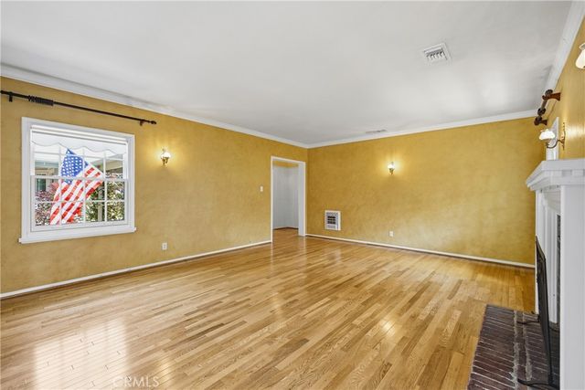 541 E Woodbury, Altadena, CA 91001