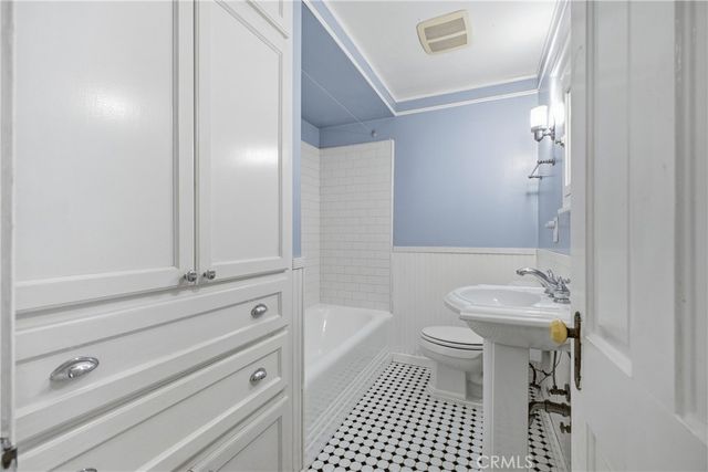 541 E Woodbury, Altadena, CA 91001