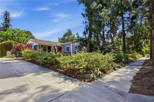 541 E Woodbury, Altadena, CA 91001