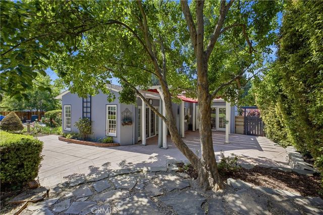 541 E Woodbury, Altadena, CA 91001