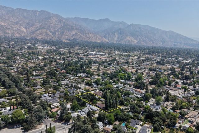 541 E Woodbury, Altadena, CA 91001