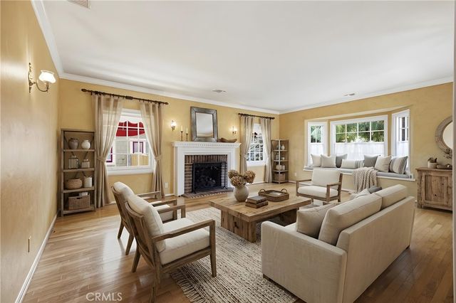 541 E Woodbury, Altadena, CA 91001