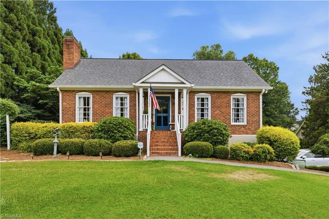 808 Springhouse Court, Kernersville, NC 27284