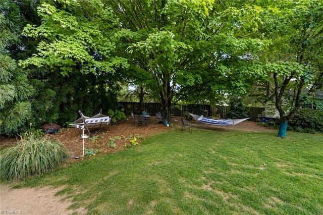 808 Springhouse Court, Kernersville, NC 27284