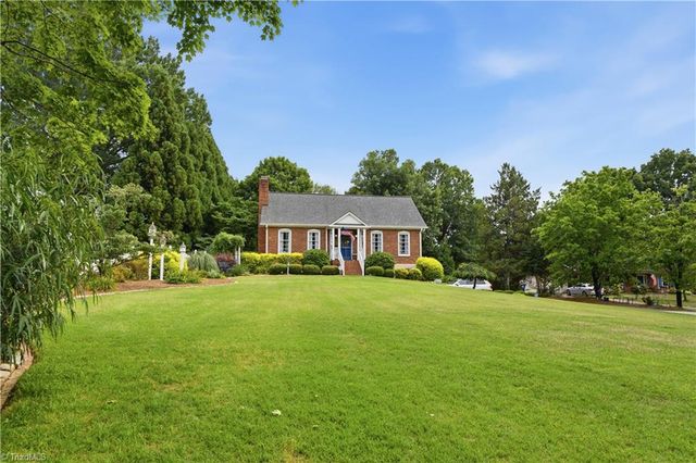 808 Springhouse Court, Kernersville, NC 27284