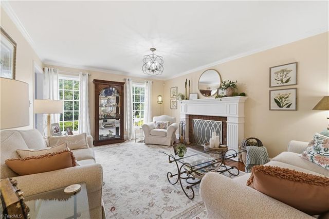 808 Springhouse Court, Kernersville, NC 27284