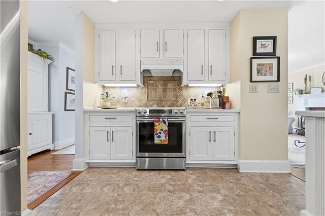 808 Springhouse Court, Kernersville, NC 27284