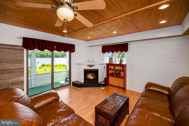 102 FLAT RUN, Locust Grove, VA 22508