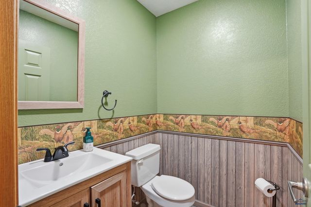 7230 CASTLEWOOD DR, Summerset, SD 57719