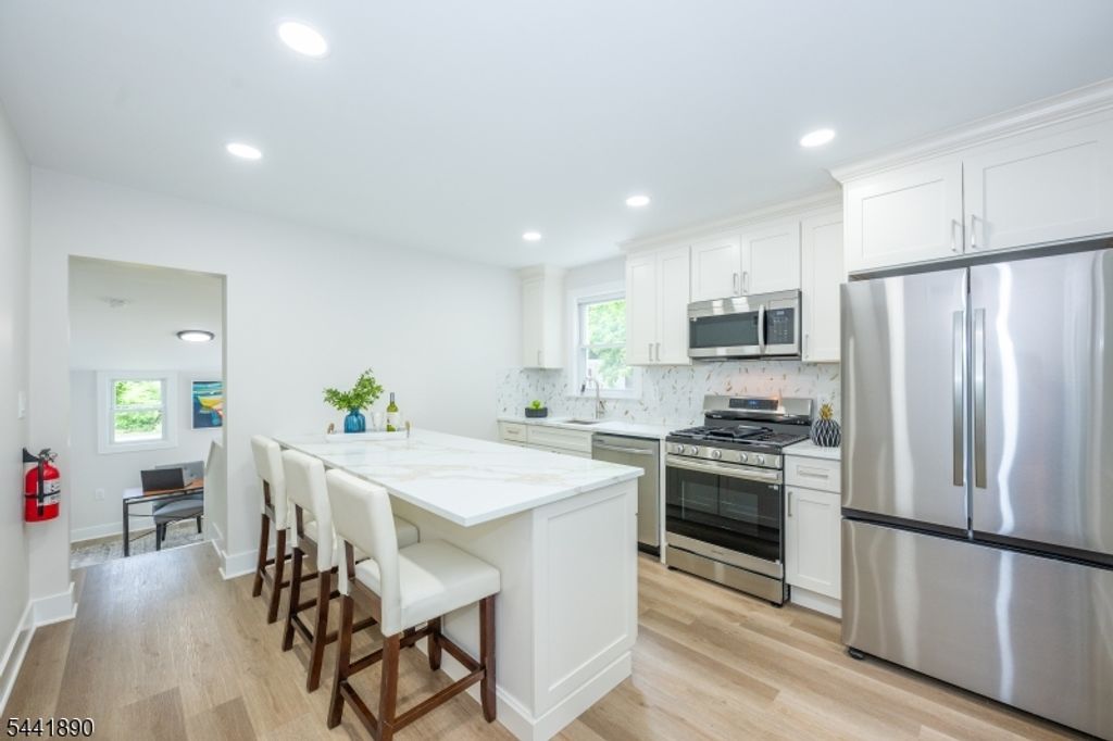 730 Plainfield Ave, Berkeley Heights Twp., NJ 07922 — photo 4