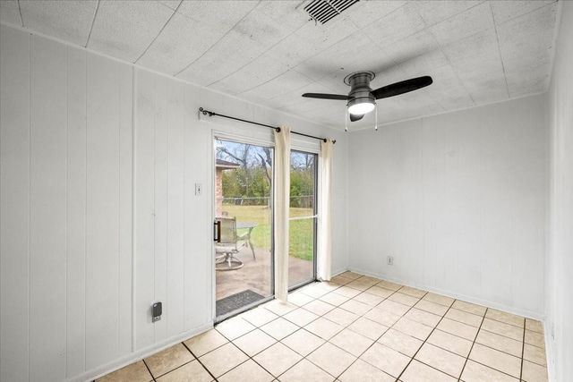 4811 Hannas Reef Drive, Bacliff, TX 77518