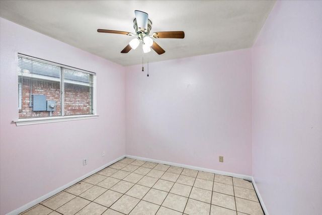 4811 Hannas Reef Drive, Bacliff, TX 77518