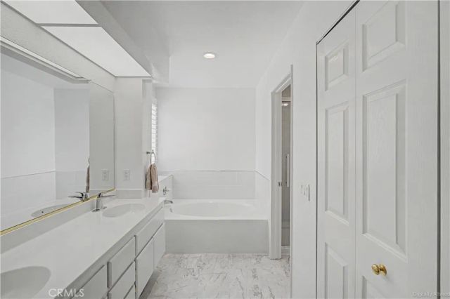 1129 Via Nice, Redlands, CA 92374