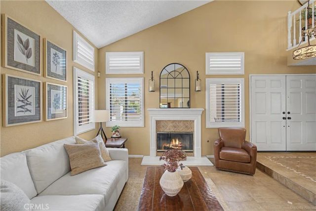 1129 Via Nice, Redlands, CA 92374