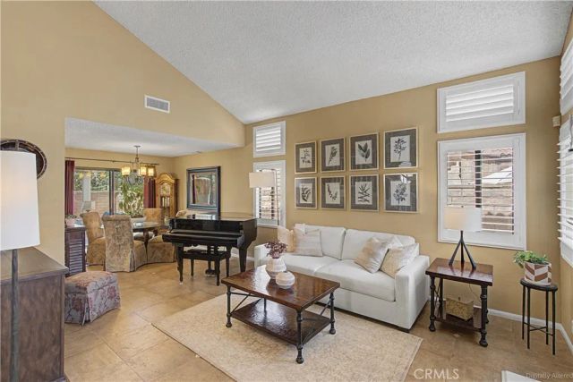 1129 Via Nice, Redlands, CA 92374