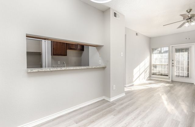 3607 W Northgate Drive 113, Irving, TX 75062