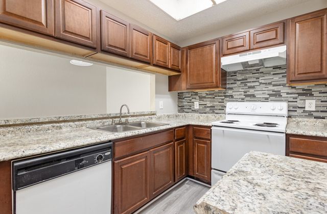 3607 W Northgate Drive 113, Irving, TX 75062