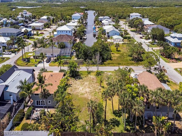 723 Glendale AVE, Naples, FL 34110