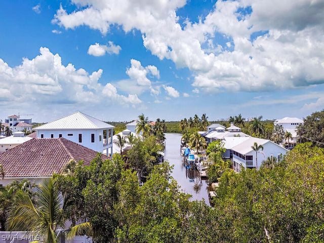 723 Glendale AVE, Naples, FL 34110