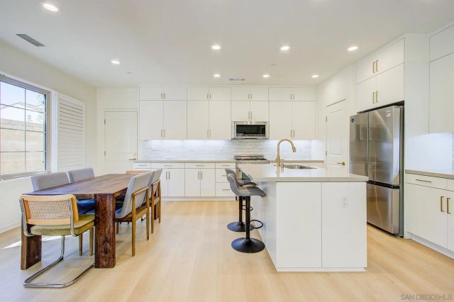 112 Excursion, Irvine, CA 92618
