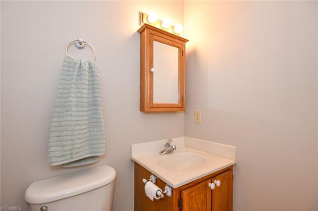 211 Robin Circle, Archdale, NC 27263