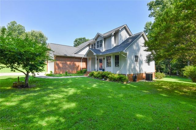 211 Robin Circle, Archdale, NC 27263