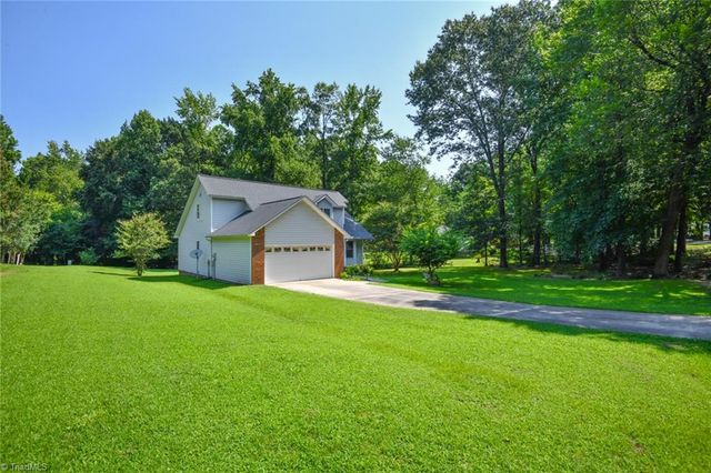 211 Robin Circle, Archdale, NC 27263