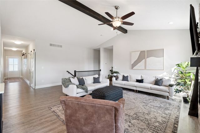 2106 Autumn Blaze Drive, Norwalk, IA 50211