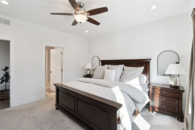 2106 Autumn Blaze Drive, Norwalk, IA 50211